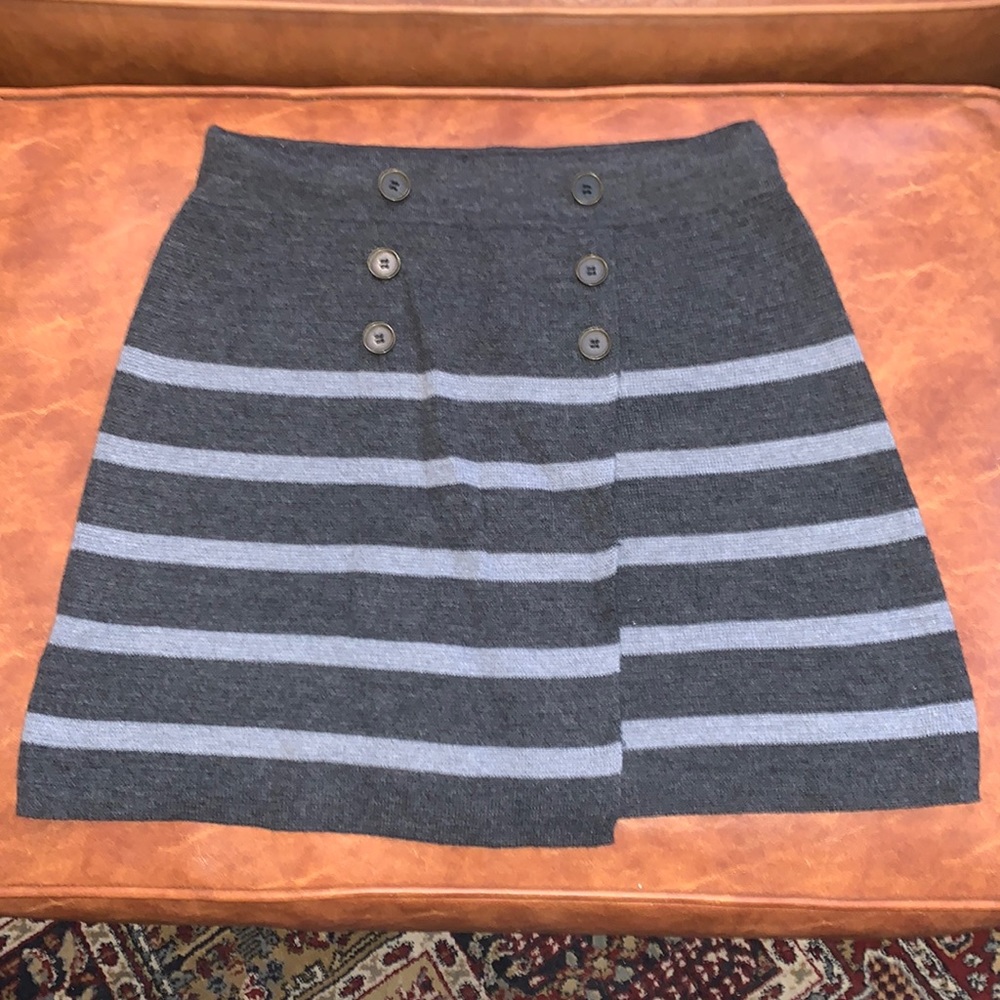 Ann Taylor LOFT grey stripped knit mini skirt decorative button front SP petite
